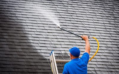 How to Clean Asphalt Roofs: Tips and a Quick Process